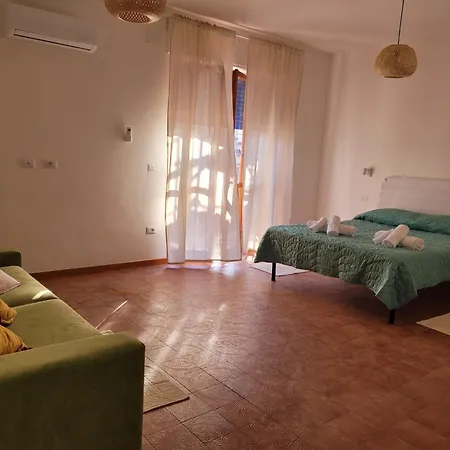 بيت ضيافة Blue Terrace ألغيرو