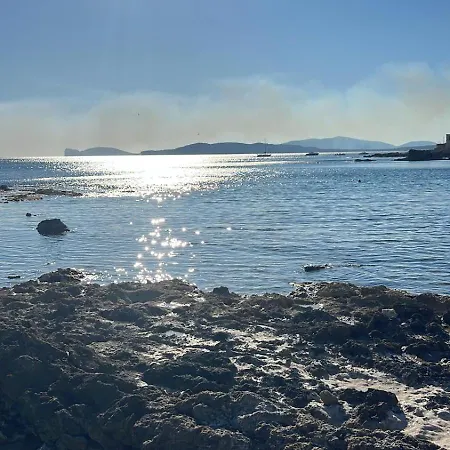 بيت ضيافة Blue Terrace ألغيرو